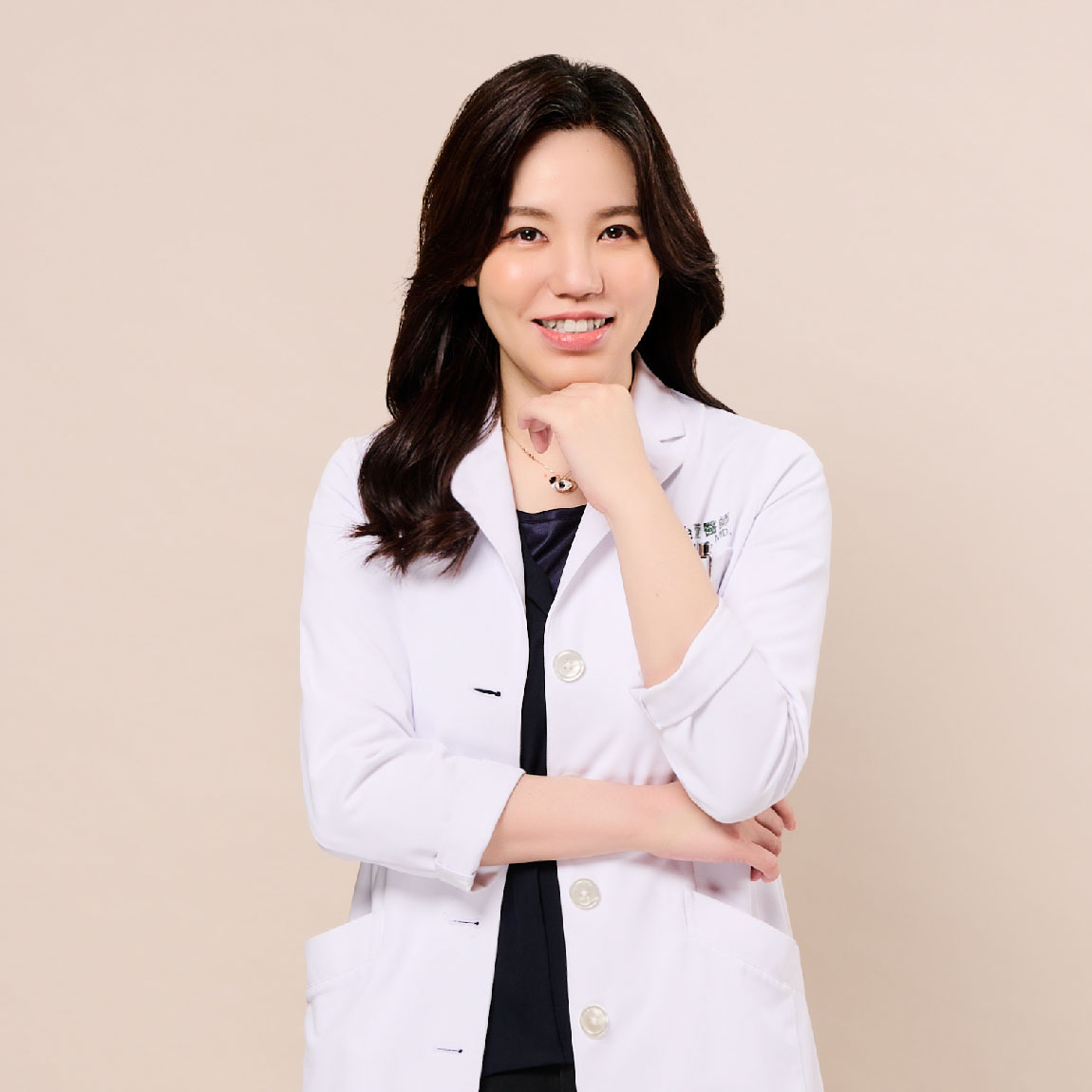 李怡萱  Yi-Xuan Lee, MD., 醫師.
